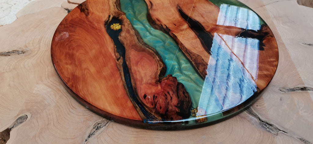 Epoxy macrocarpa round table