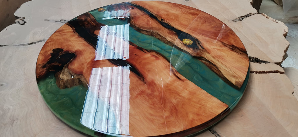 Epoxy macrocarpa round table